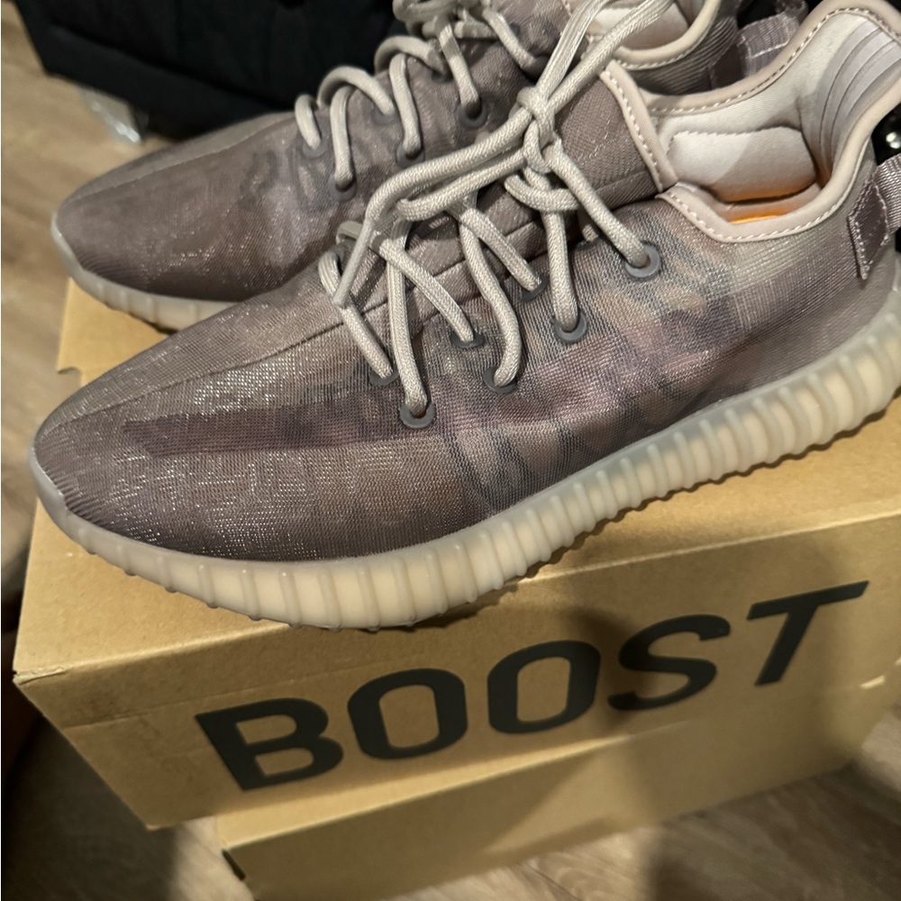 Yeezy Boost 350 V2 Made by Adidas